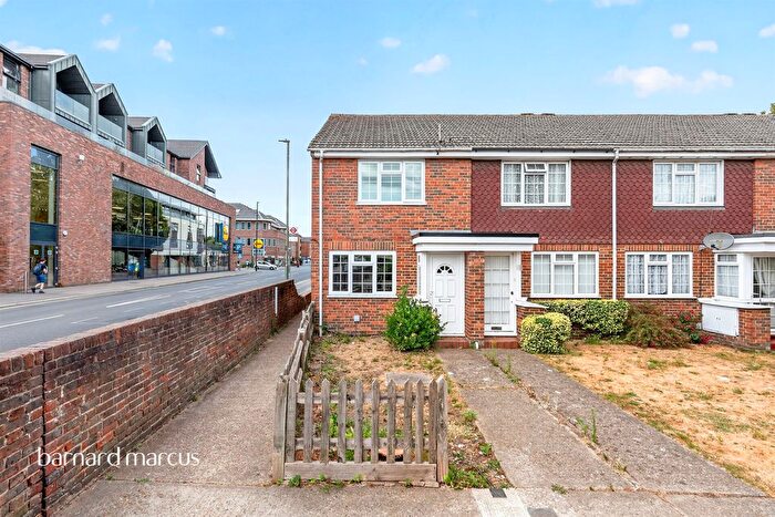 2 Bedroom End Terrace House For Sale In Upper High Street, Epsom, KT17