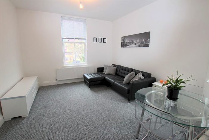 1 Bedroom Flat To Rent In Fishpond Drive, The Park, Nottingham, NG7