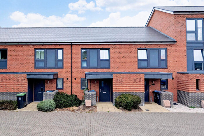 2 Bedroom Terraced House For Sale In School End Crescent, Hemel Hempstead, HP1