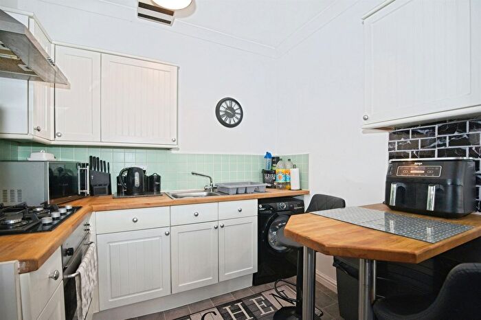 1 Bedroom Flat For Sale In Mill Street, Pontypridd, CF37