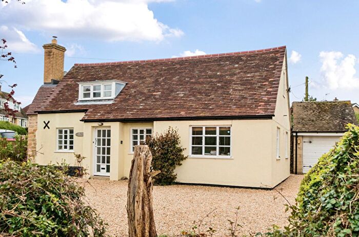 2 Bedroom Detached House For Sale In Teddington, Tewkesbury, Gloucestershire, GL20