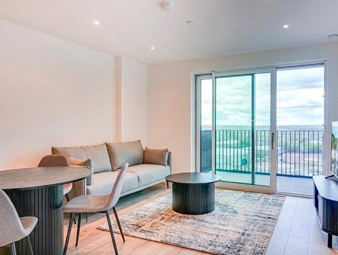 2 Bedroom Flat To Rent In Dart House, The Exchange, Watford, WD24