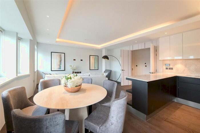 3 Bedroom Flat To Rent In Dover House, Westminster Bridge Road, Waterloo, London, SE1