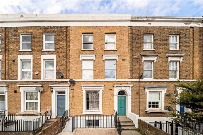 2 Bedroom Flat To Rent In New Cross Road, New Cross, SE14