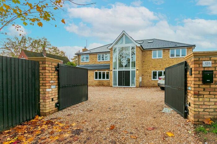 6 Bedroom Detached House To Rent In Blackpond Lane, Farnham Common, Slough, SL2