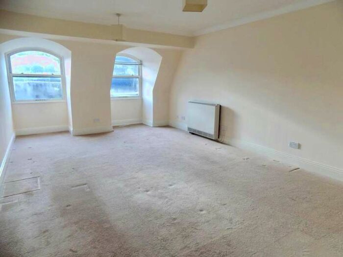1 Bedroom Flat To Rent In Torwood Street, Torquay, TQ1