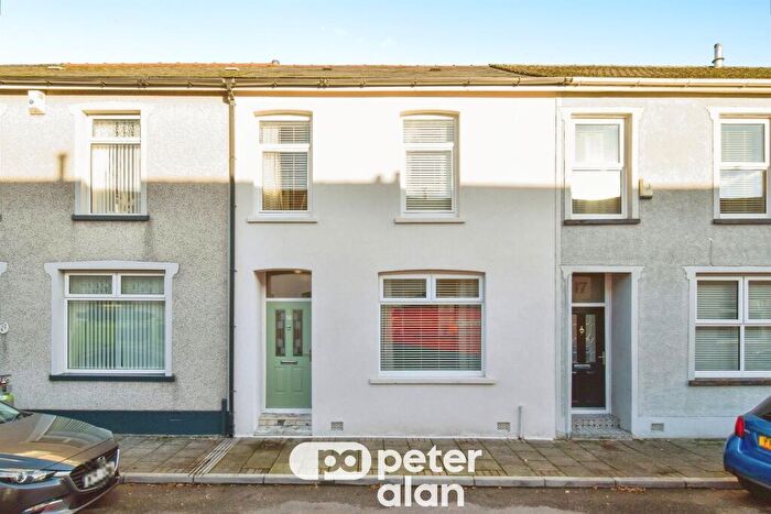4 Bedroom Terraced House For Sale In Penybryn Street, Aberdare, CF44
