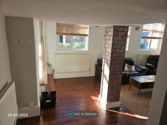 3 Bedroom Flat To Rent In Thurcroft, Rotherham, S66