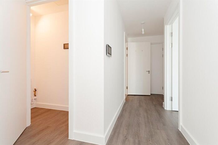 2 Bedroom Flat To Rent In Atlantic Crescent, Wembley, HA9