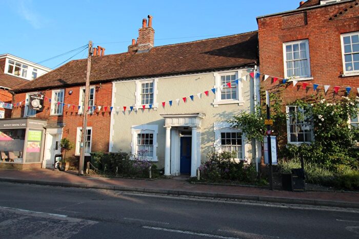 4 Bedroom Terraced House For Sale In High Street, Botley, SO30