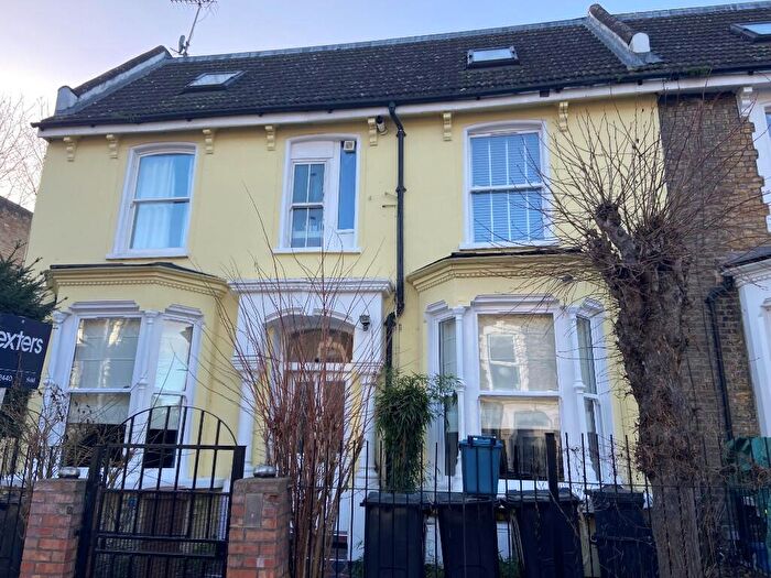 1 Bedroom Flat To Rent In Bodney Road, London, E8