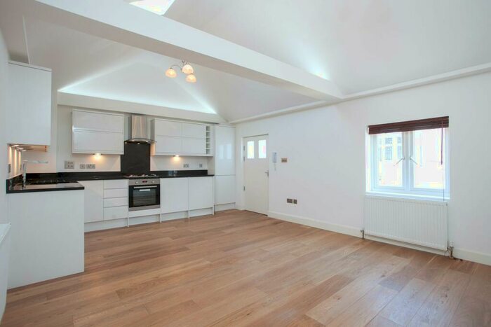 1 Bedroom Flat To Rent In Athelstane Mews, N4