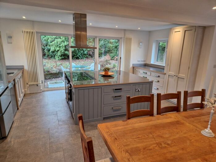 5 Bedroom Detached Bungalow To Rent In Plovers Barrows, Uckfield, TN22