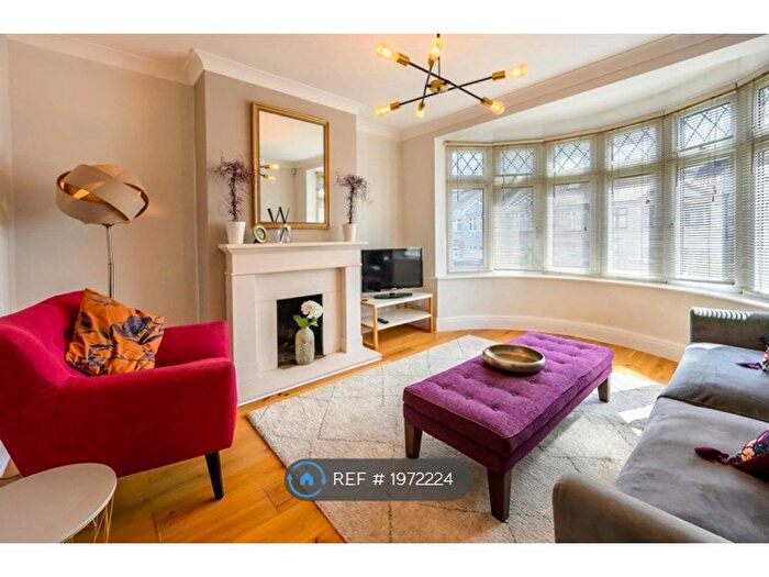 3 Bedroom Terraced House To Rent In Warrington Road, Bristol, BS4