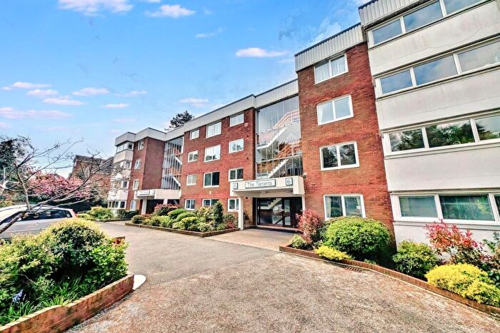 2 Bedroom Flat For Sale In Branksome Wood Road, BH2