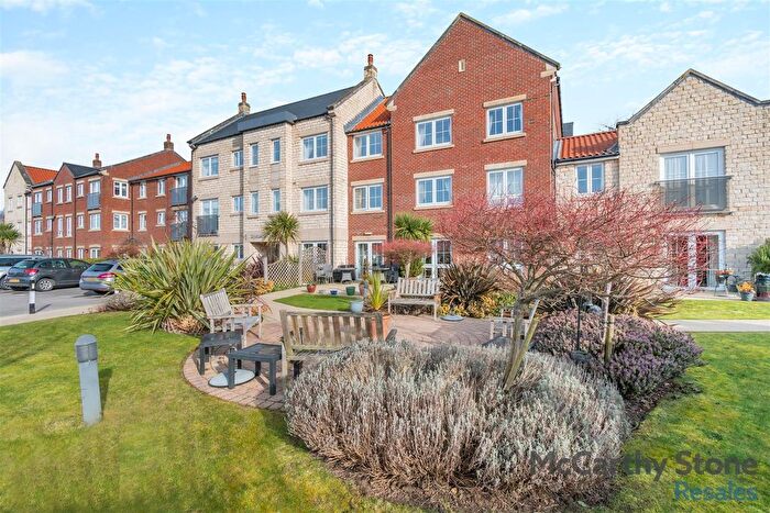 1 Bedroom Flat For Sale In Ryebeck Court, Eastgate, Pickering, YO18