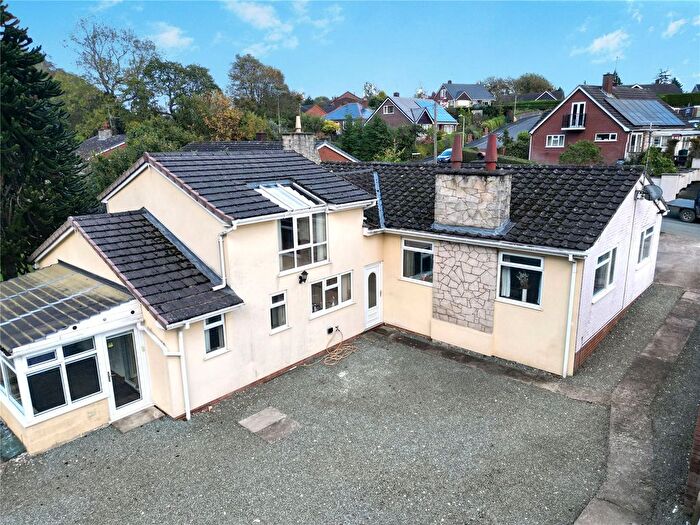 3 Bedroom Bungalow For Sale In Penygarreg Lane, Pant, Oswestry, Shropshire, SY10