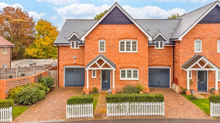 3 Bedroom Semi Detached House For Sale In Saxon Rise, SG5