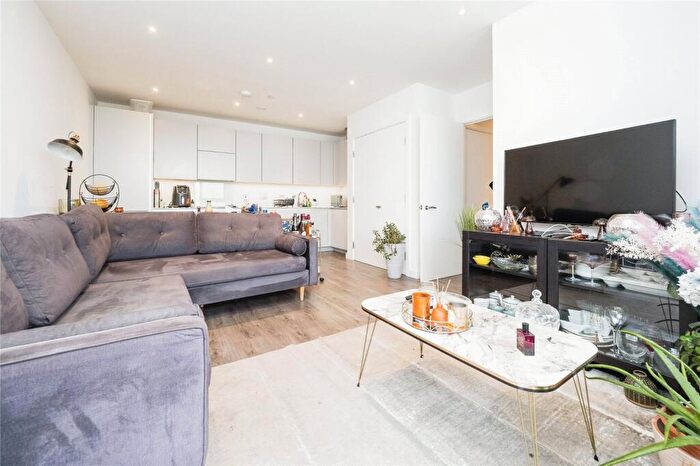 1 Bedroom Flat For Sale In Pier Road, London, London, E16
