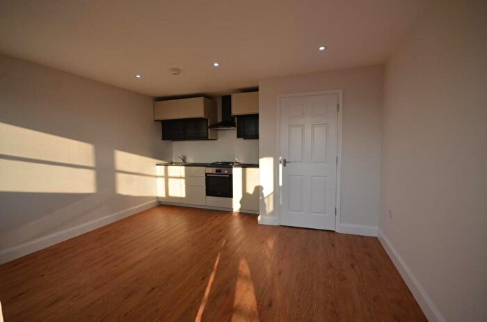 2 Bedroom Flat To Rent In Peace Grove, Wembley. Middlesex., HA9