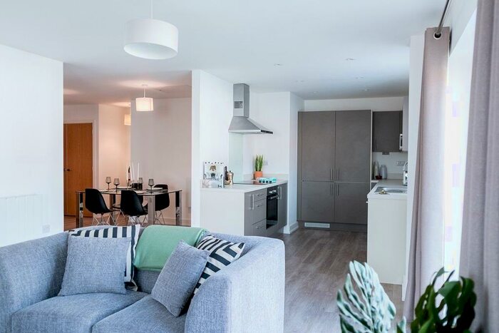 2 Bedroom Maisonette To Rent In Turnpike Lane, Crawley, West Sussex, RH12