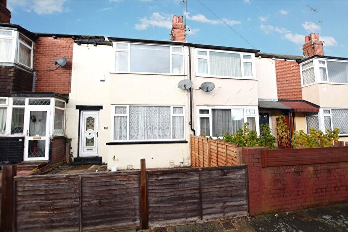 2 Bedroom Terraced House To Rent In Longroyd Street North, Leeds, West Yorkshire, LS11