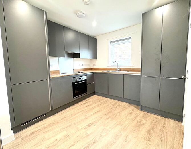 3 Bedroom Town House To Rent In Foundry Avenue, Derby, DE1