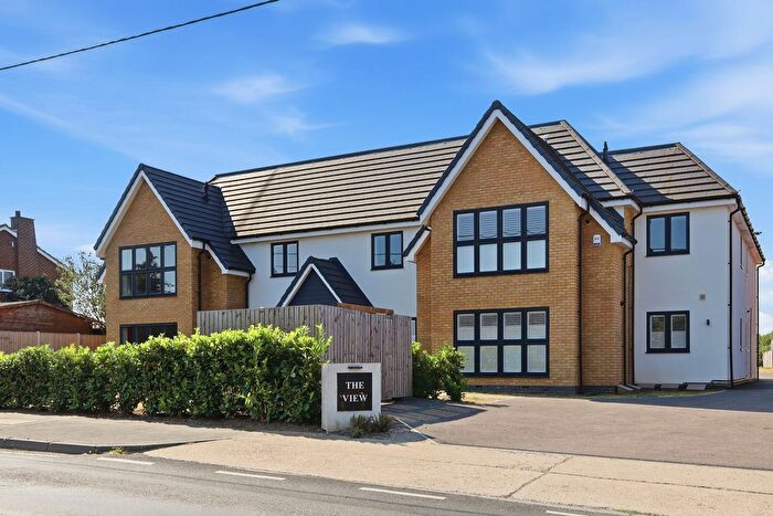 2 Bedroom Flat For Sale In Lower Road, Hockley, SS5
