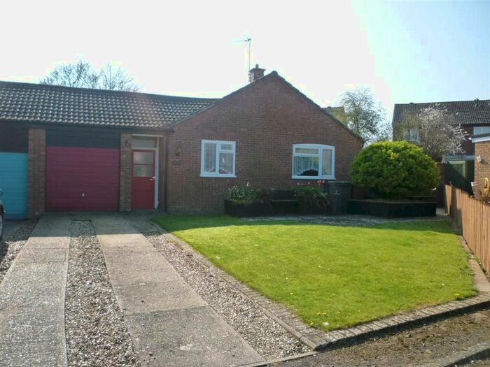 3 Bedroom Bungalow To Rent In Lovell Gardens, Watton, Thetford, IP25