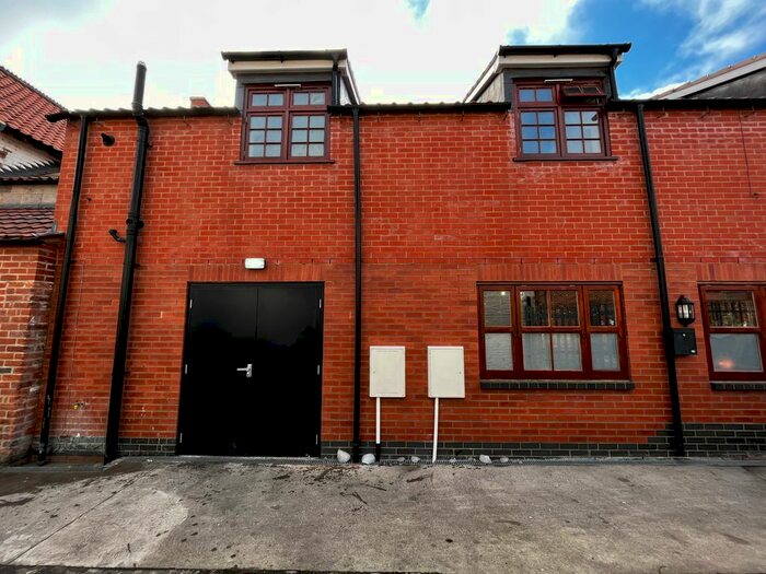 1 Bedroom Flat To Rent In Queen Street, Louth, LN11