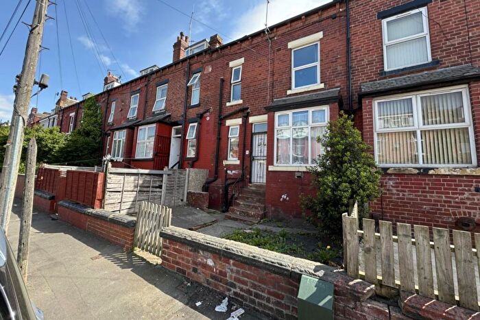 2 Bedroom Terraced House To Rent In Compton Row, Leeds, LS9