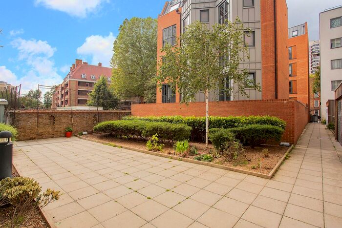 2 Bedroom Flat To Rent In Wyndham Road, Camberwell, SE5