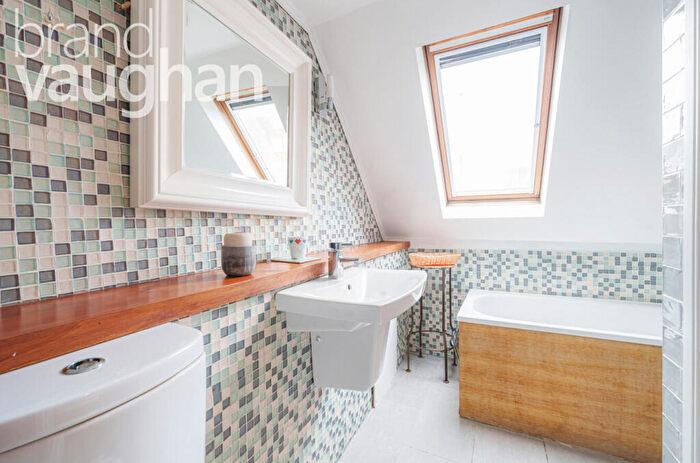 3 Bedroom Flat To Rent In Old Steine, Brighton, BN1