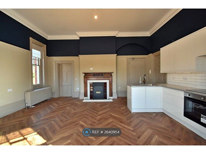 2 Bedroom Flat To Rent In Allcroft Road, Reading, RG1