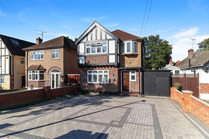 3 Bedroom Detached House To Rent In Strangeways, Watford, WD17