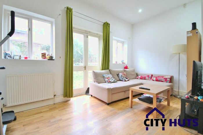 1 Bedroom Flat To Rent In Roden Street, London, N7