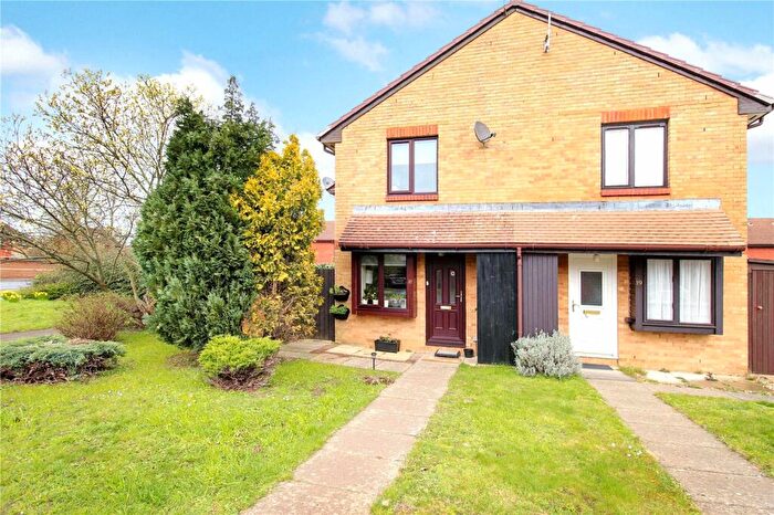 1 Bedroom End Of Terrace House To Rent In Broad Hinton, Twyford, Reading, Berkshire, RG10