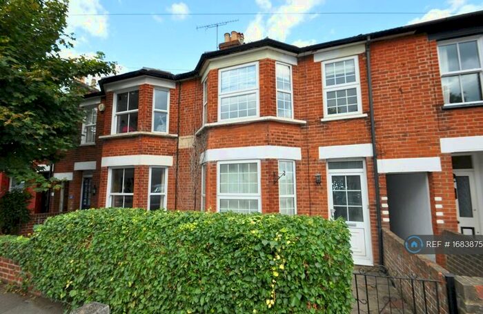 2 Bedroom Maisonette To Rent In Park Street, St. Albans, AL2