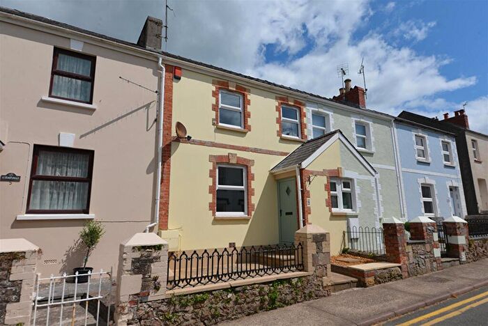 2 Bedroom House For Sale In Clareston Road, Tenby, SA70