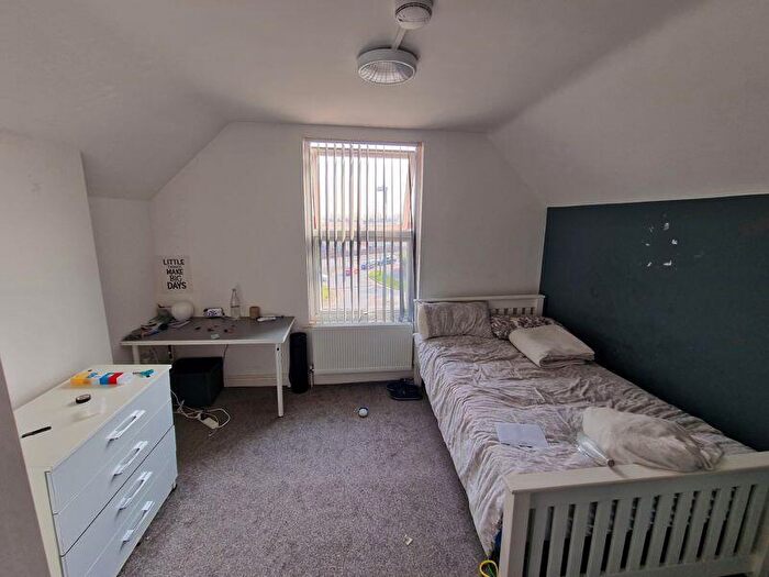 1 Bedroom Apartment To Rent In Sherwin Road, Nottingham, NG7