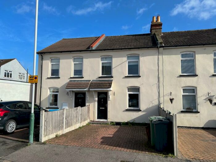 3 Bedroom Terraced House To Rent In Kings Cottages, Bates Road, Romford, RM3