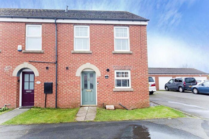 3 Bedroom End Terrace House For Sale In Inglefield, Hartlepool, TS25