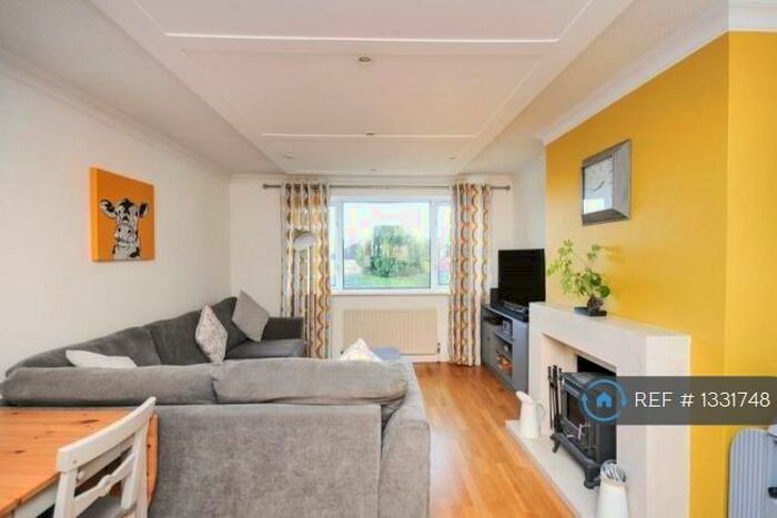 2 Bedroom Flat To Rent In Barham Court, Bromley, BR2