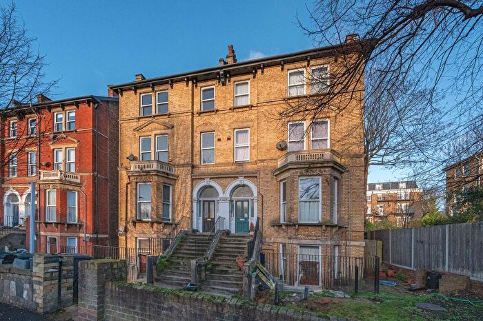 4 Bedroom Flat To Rent In Anerley Park, Anerley, London, SE20