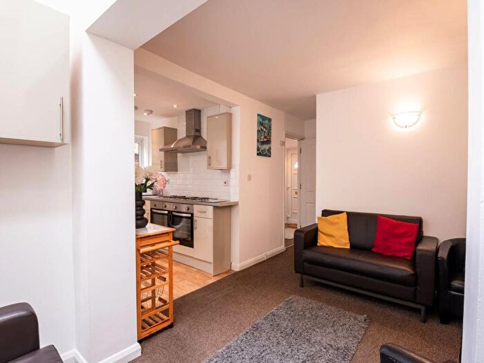 6 Bedroom House To Rent In Princes Way, Canterbury, Kent, CT2