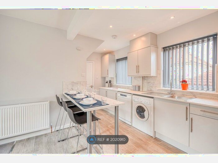 4 Bedroom Terraced House To Rent In Thicket Avenue, Bristol, BS16