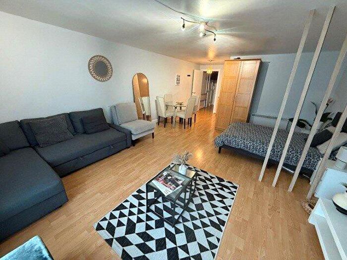Studio To Rent In Venus House, Westferry Road, London, E14