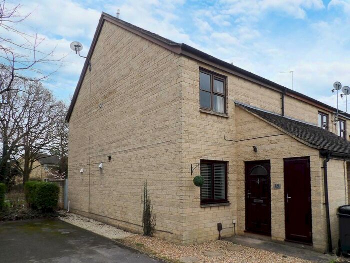 1 Bedroom Flat To Rent In Manor Road, Witney, Oxfordshire, OX28