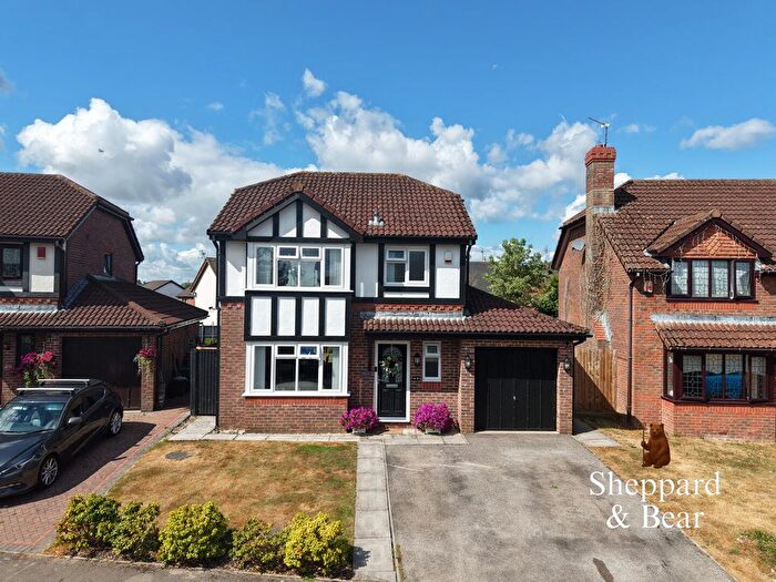 3 Bedroom Detached House For Sale In The Shires, Marshfield, Cardiff, CF3