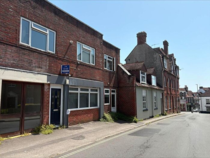 1 Bedroom Flat For Sale In White Cliff Mill Street, Blandford Forum, DT11